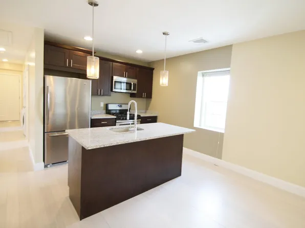 19 America St, Providence, RI 02903