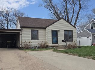 2521 S Cornelia St, Sioux City, IA 51106