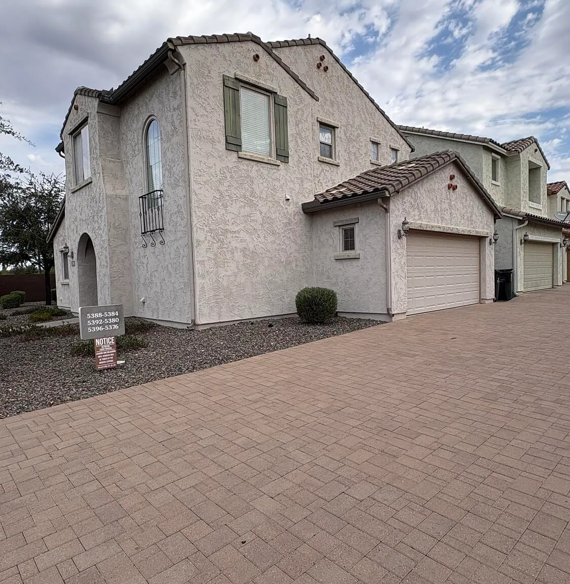 3 bed, 2.5 bath, 1661 sqft, $2,349 — Photo 4