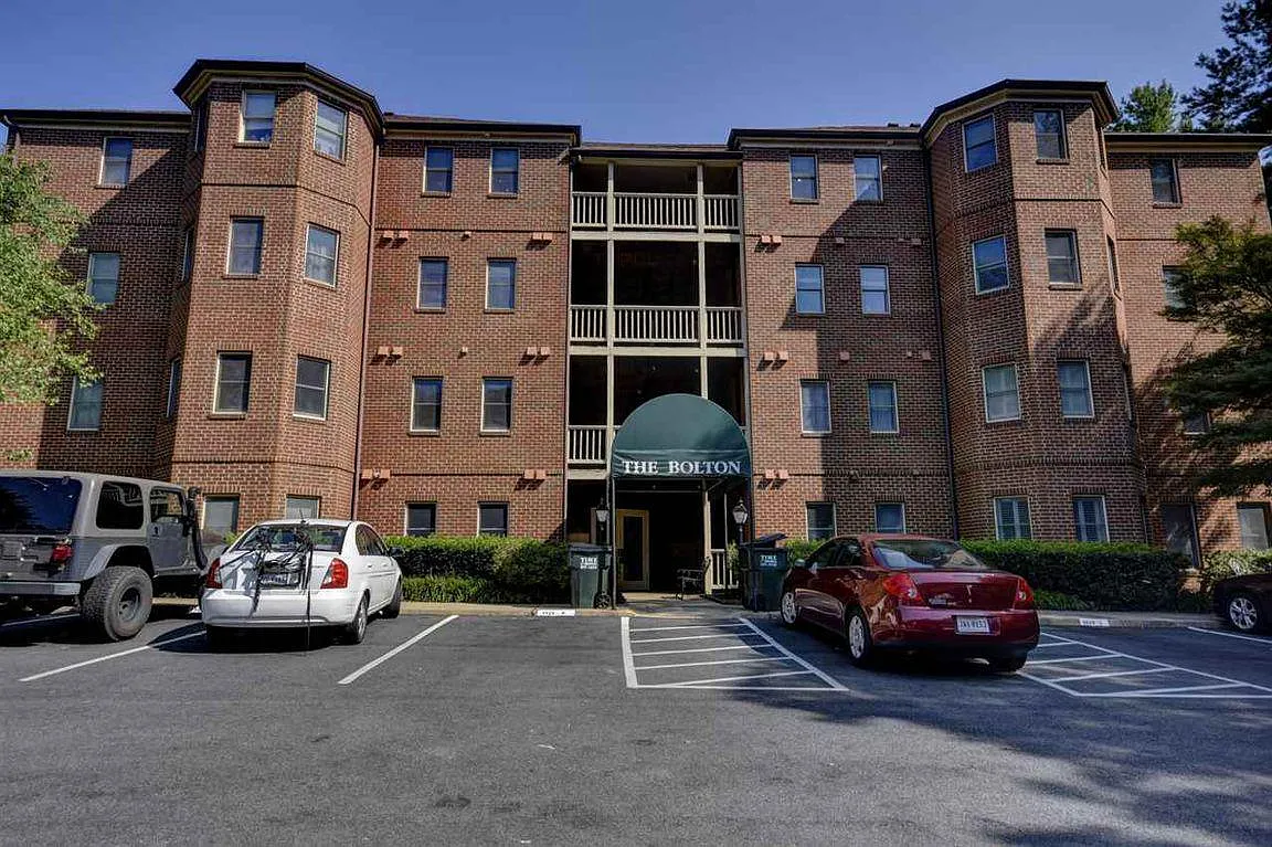 1325 Branchlands Dr APT L photo 1