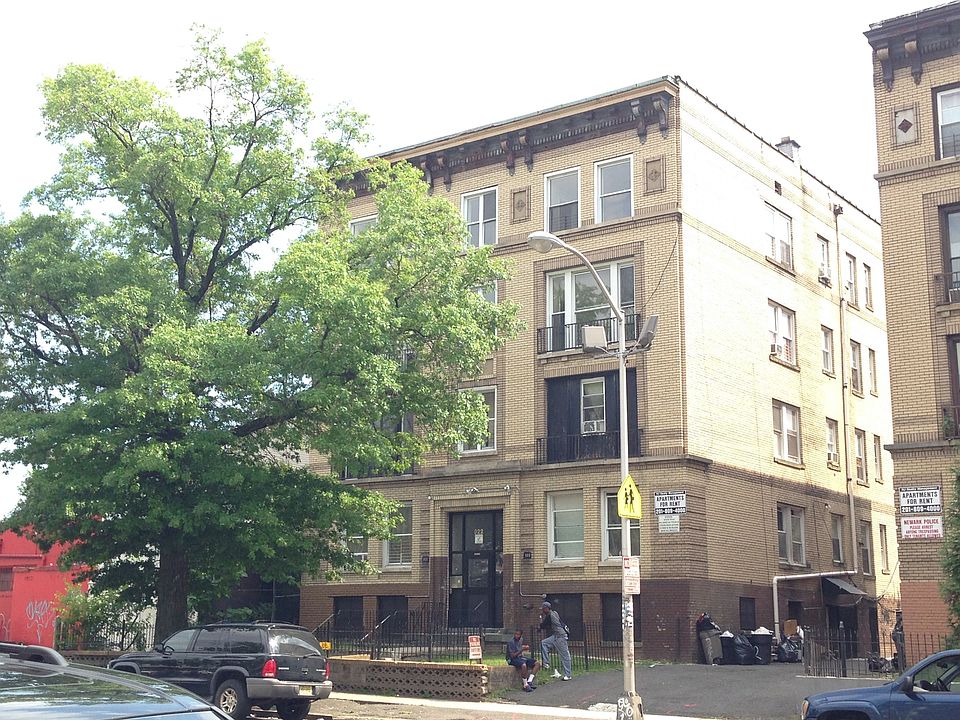 1st image of 322 Park Ave APT 4