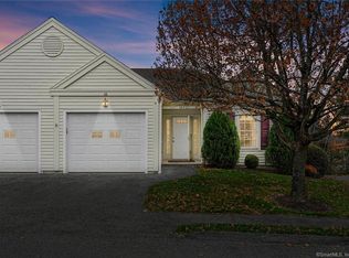 68 Elizabeth Cir #68, Sandy Hook, CT 06482
