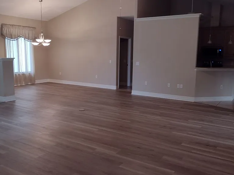 592 Dowling Cir — Photo 19