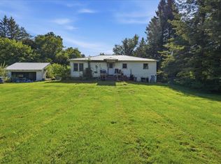 75 East St, Huntington, VT 05462