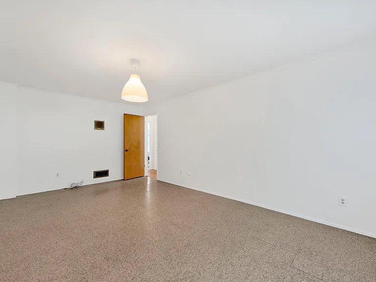 1827 Oak Tree Dr — Photo 24