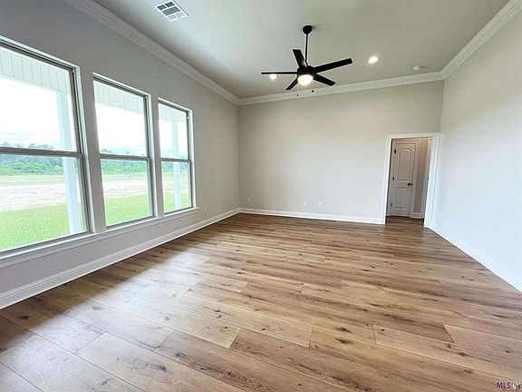 3rd image of 44295 Huntley Rd