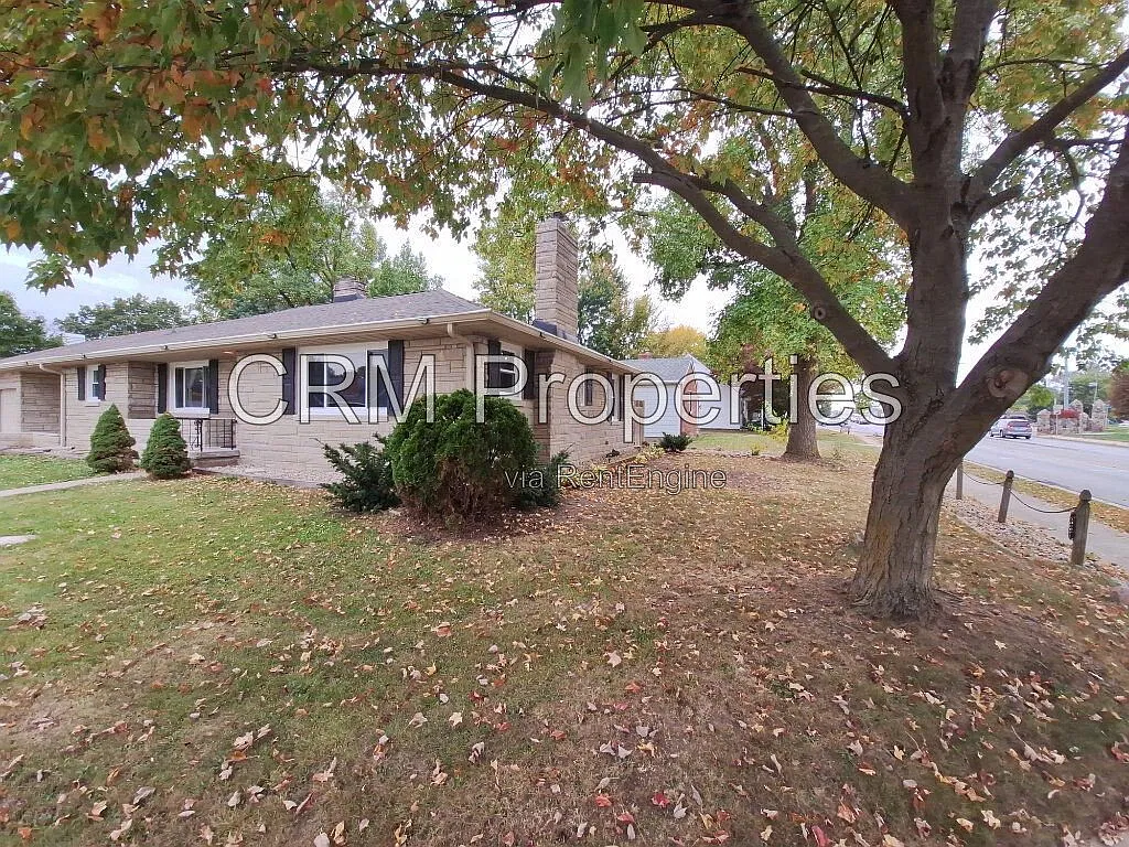 3 bed, 2.0 bath, 1542 sqft, $1,700 — Photo 2