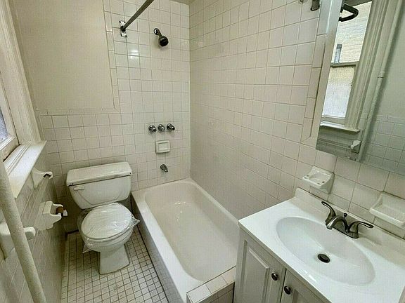5th image of 119-16 Hillside Ave #2F