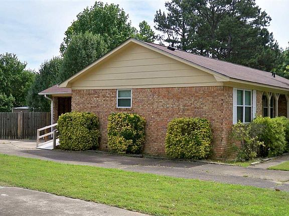 3rd image of 6 Whippoorwill Dr