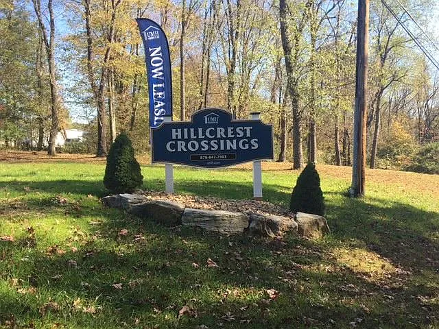 Hillcrest Crossing — Photo 49