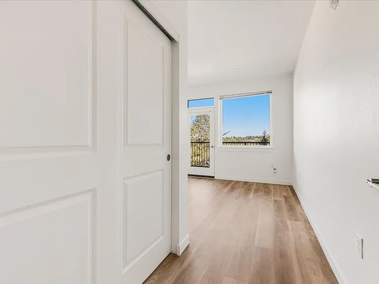 Hermoso View Apartments — Photo 56