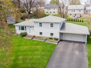 59 Meadow Cir, Irondequoit, NY 14609