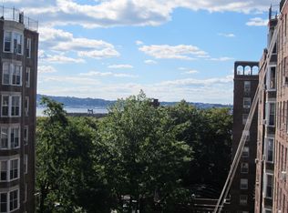 190 72nd St, Brooklyn, NY 11209