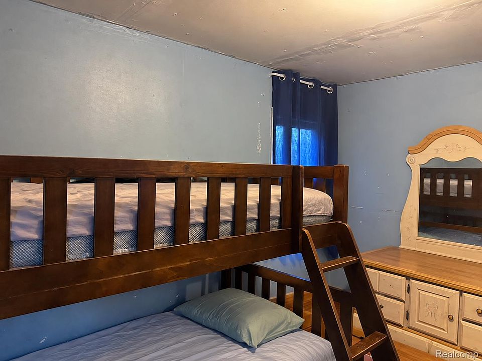 17195 Asbury Park, photo 7