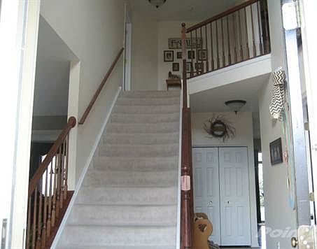 Extra wide stairway