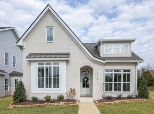 41 Farmstead Dr, Hixson, TN 37343