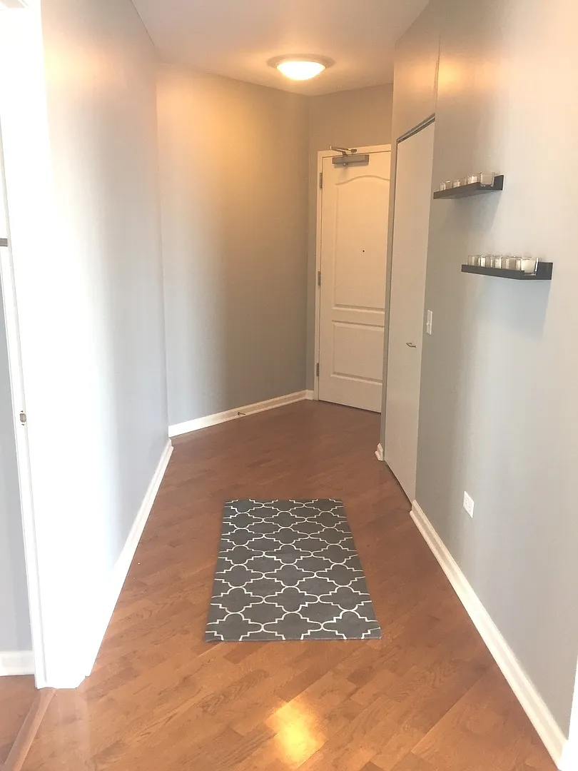 2 bed, 1324 sqft, $3,550 — Photo 2