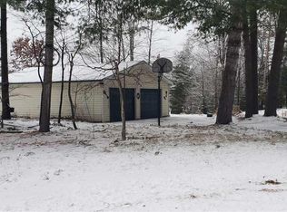 6649 N Forest Lake Dr, Alger, MI 48610