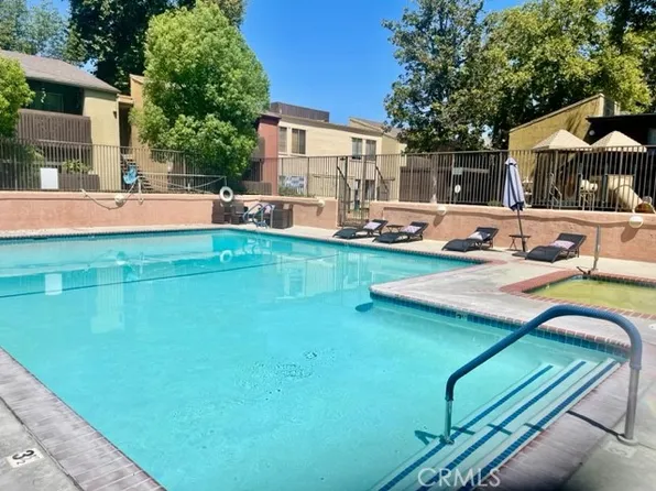 18350 Hatteras St APT 176, Tarzana, CA 91356