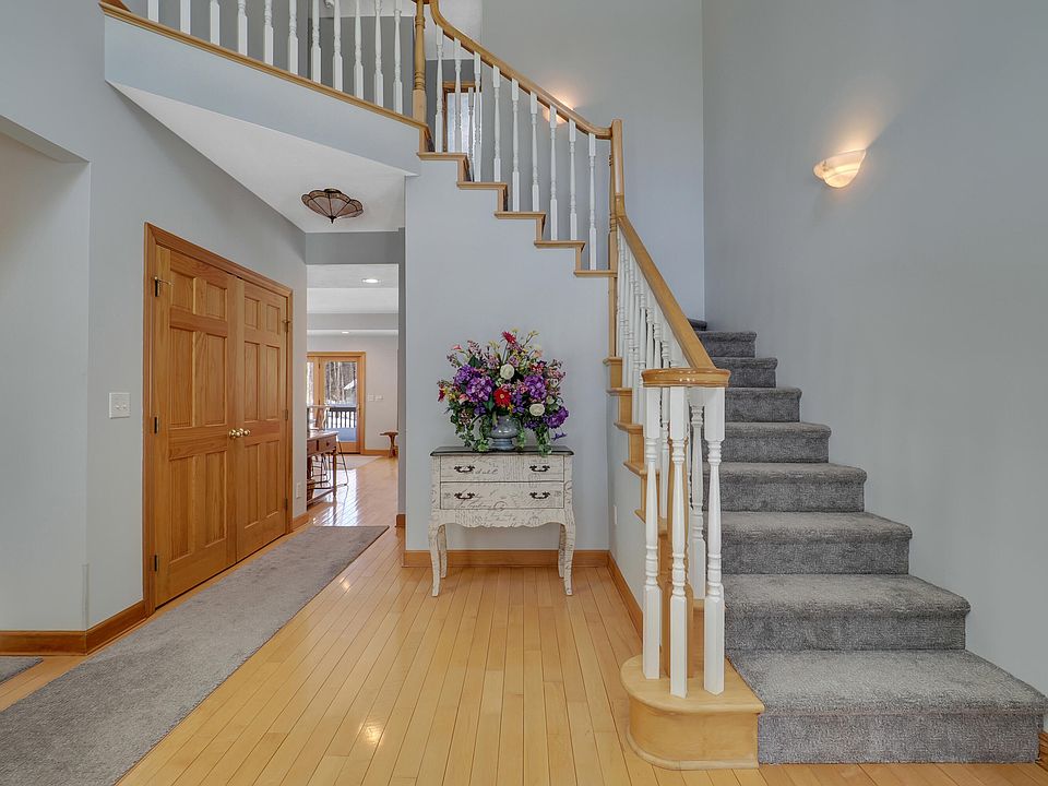 957 Holly Ln, Gaylord, MI 49735 Zillow