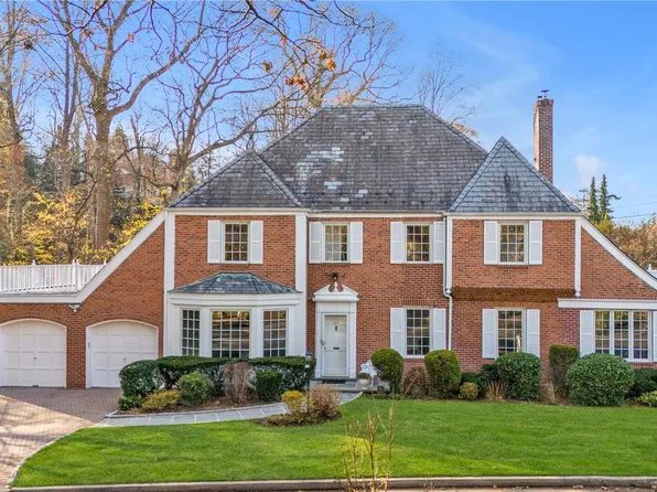 147 Aldershot Lane, Manhasset, NY 11030