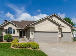 27708 Savage Ct, Chisago City, MN 55013