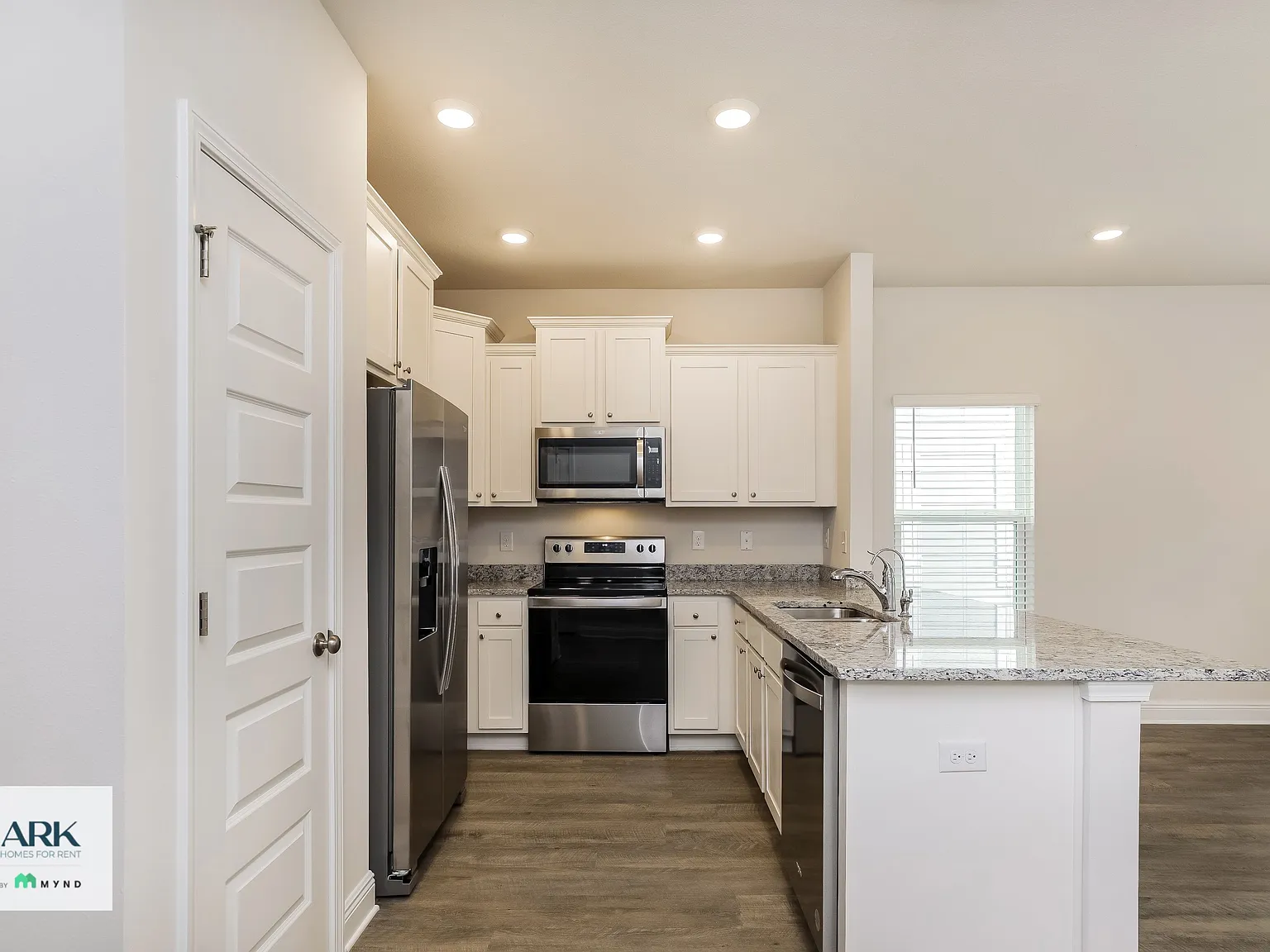 3 bed, 2.5 bath, 1537 sqft, $1,765 — Photo 4