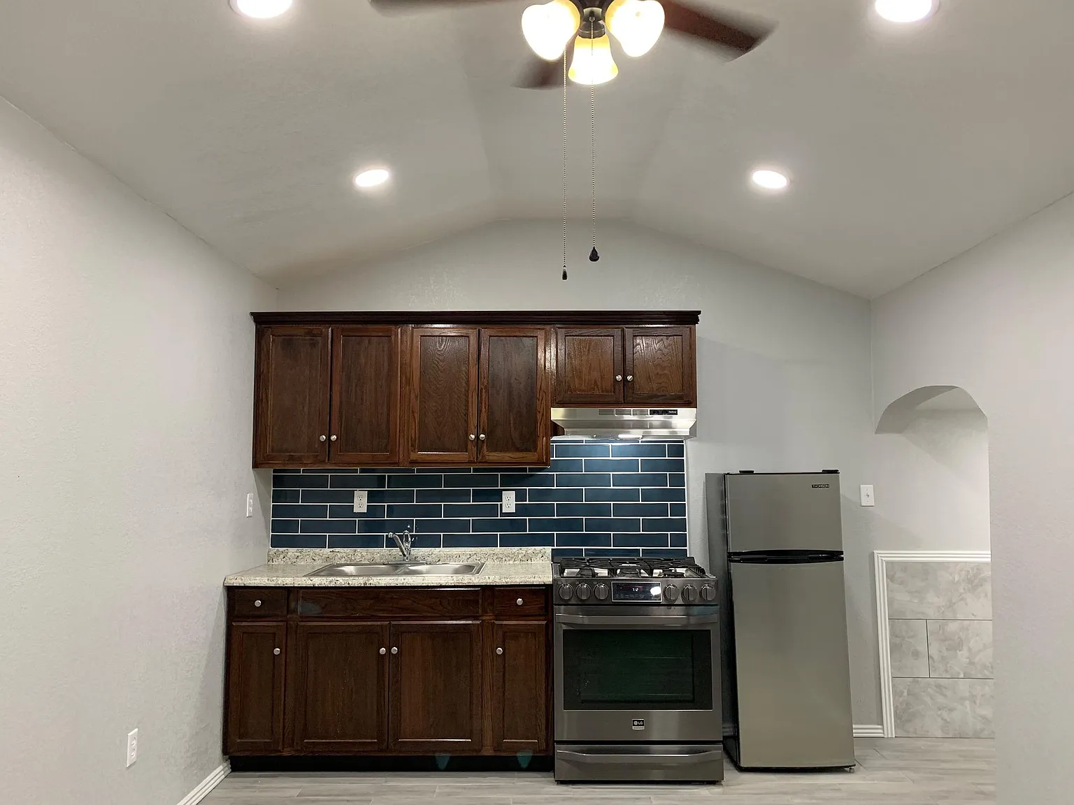 3801 Broaddus Ave — Photo 2