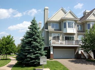 221 Satellite Ln NE, Fridley, MN 55432