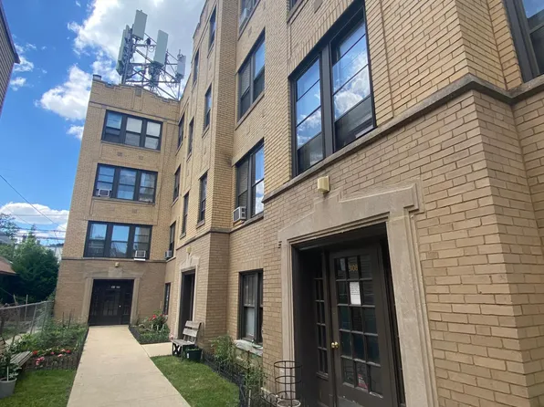 3106 N Haussen Ct, Chicago, IL 60618