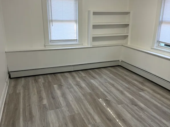 251 1st St APT 2, Yonkers, NY 10704