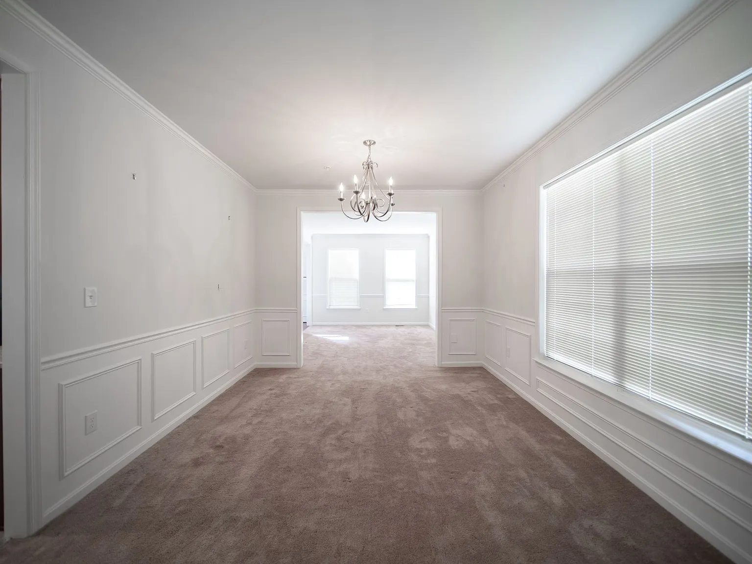 4 bed, 3.5 bath, 3785 sqft, $3,950 — Photo 4