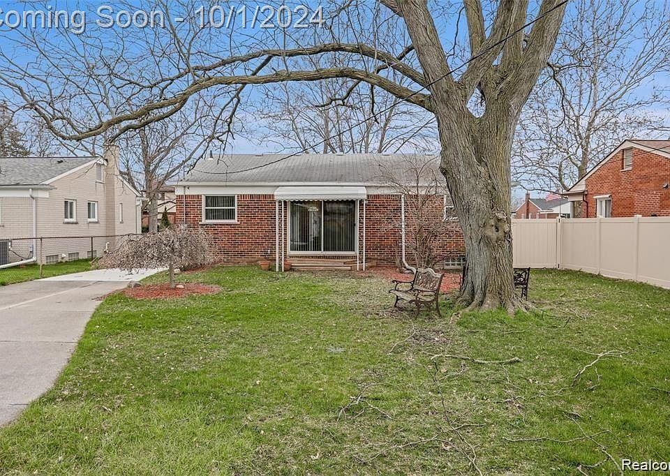 2nd image of 27203 Kennedy St