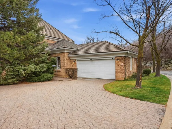 10 E La Montagne Ln, Sandy, UT 84092