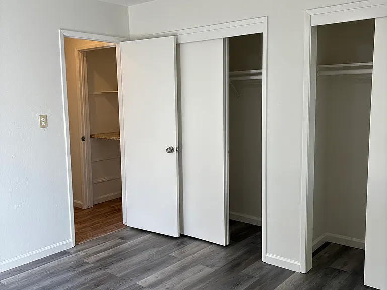 771 Nevin Way #B — Photo 5