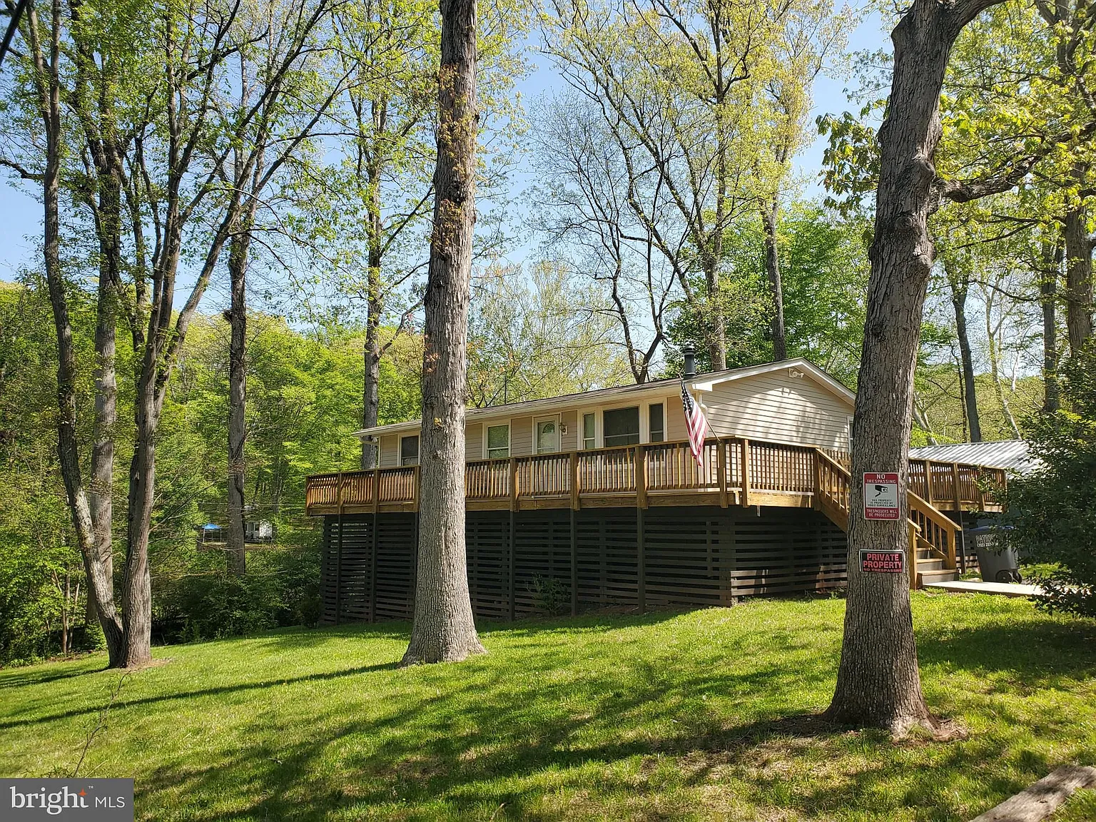 7805 Lake Dr photo 1