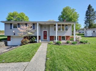110 Barn Owl Way, East Stroudsburg, PA 18301