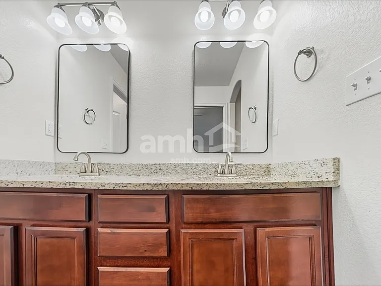 2496 Sierra Springs Dr — Photo 12