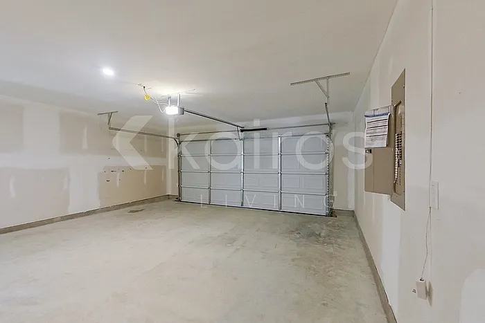 111 Lochwolde Dr — Photo 20