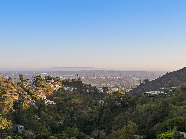 7080 W Mulholland Dr — Photo 47
