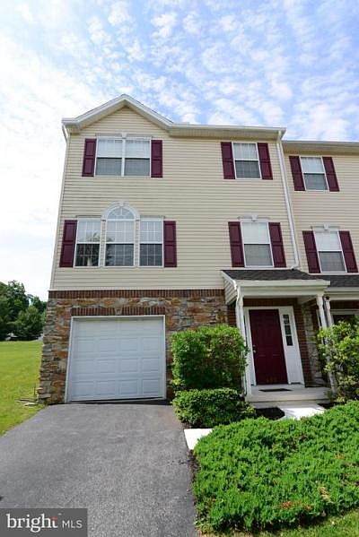 1st image of 455 Madison Dr