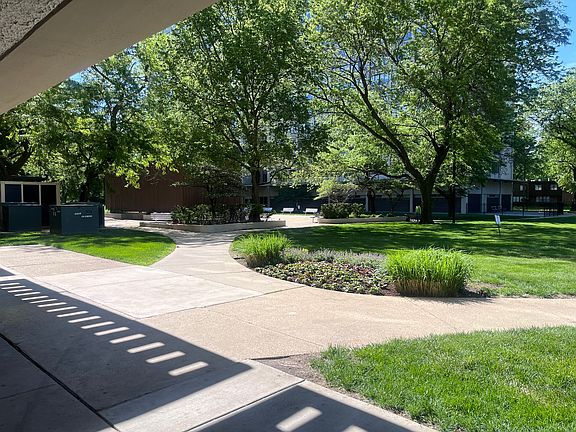 5th image of 4800 S Lake Park Ave #706A