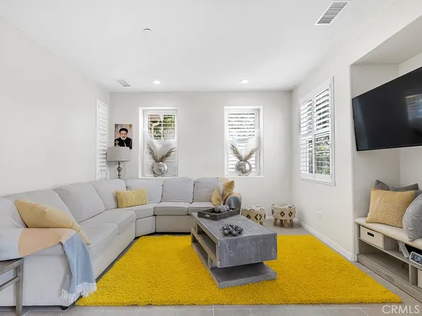 2931 Esperanza Way Unit B, Simi Valley, CA 93063