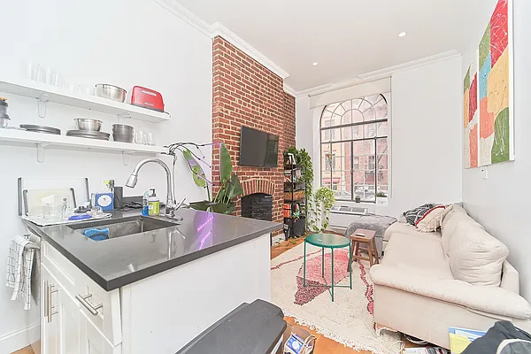 Rented by Living New York | media 23