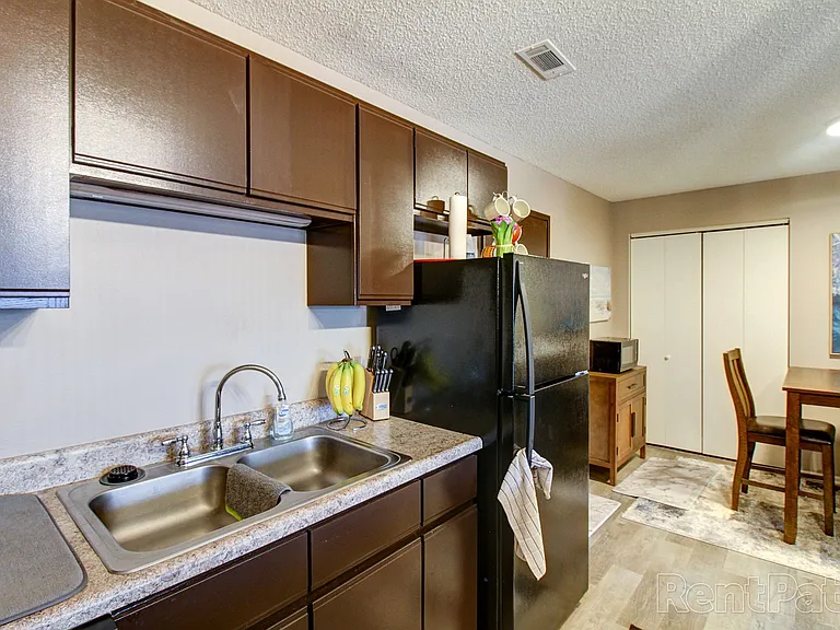 cpa - College Park Apartments — Photo 24