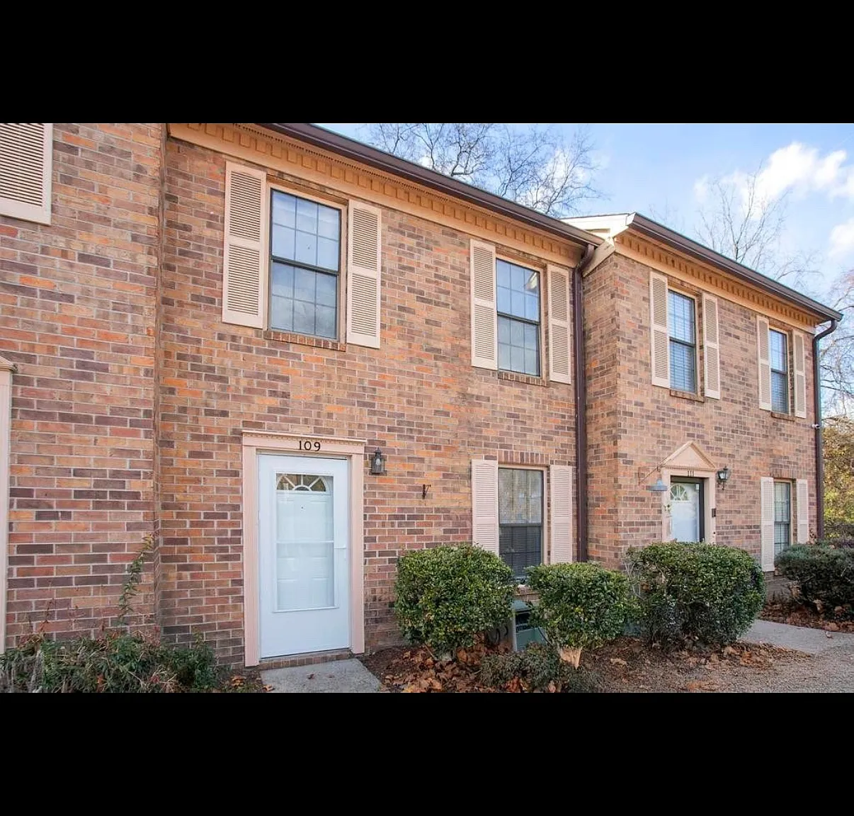 2 bed, 1142 sqft, $1,999 — Photo 1