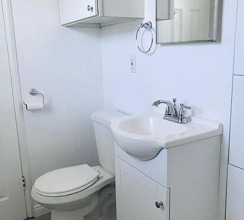5th image of 542 W Dryden St