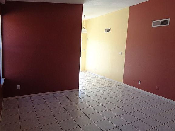 3rd image of 6208 London Bridge Dr