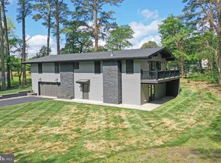 8292 Robin Hood Dr, Salisbury, MD 21804