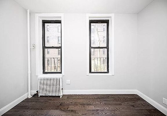 5th image of 310 E 89th St APT 3